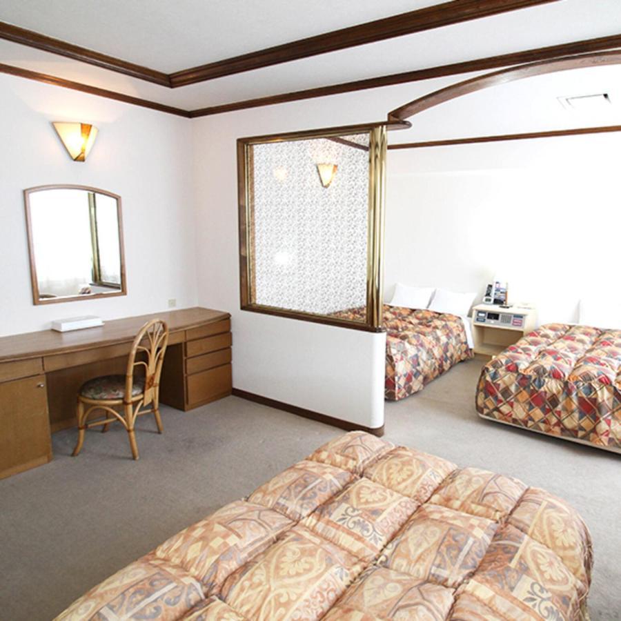 Neyagawa Trend Hotel Екстер'єр фото